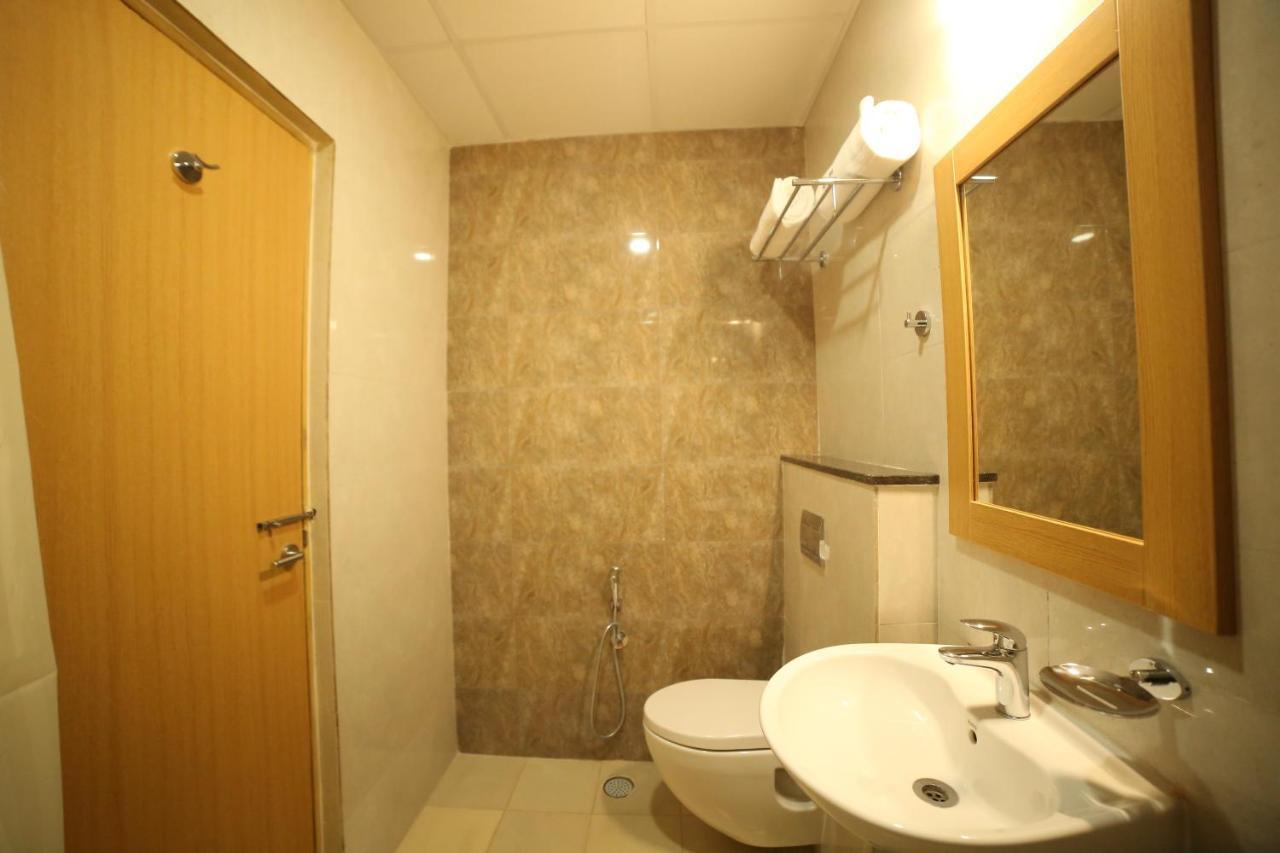Mg Iris Hotel Tirupati Eksteriør billede